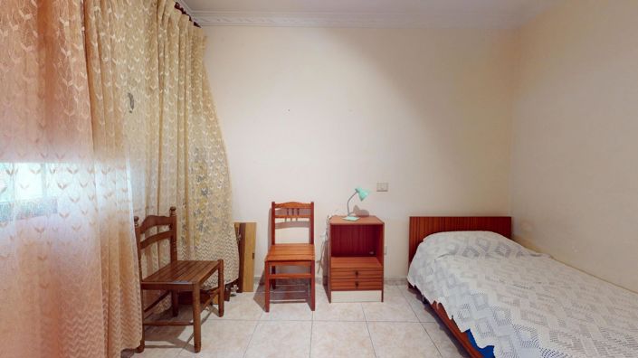 Image No.27-3 Bed Flat for sale