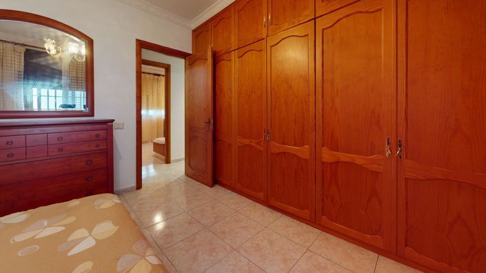 Image No.3-3 Bed Flat for sale