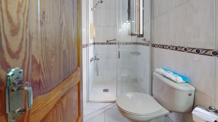 Image No.30-3 Bed Flat for sale