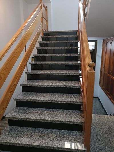 Image No.35-3 Bed Flat for sale