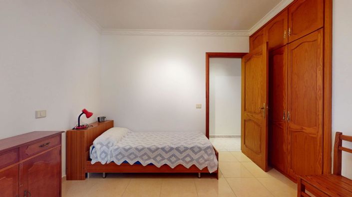 Image No.4-3 Bed Flat for sale