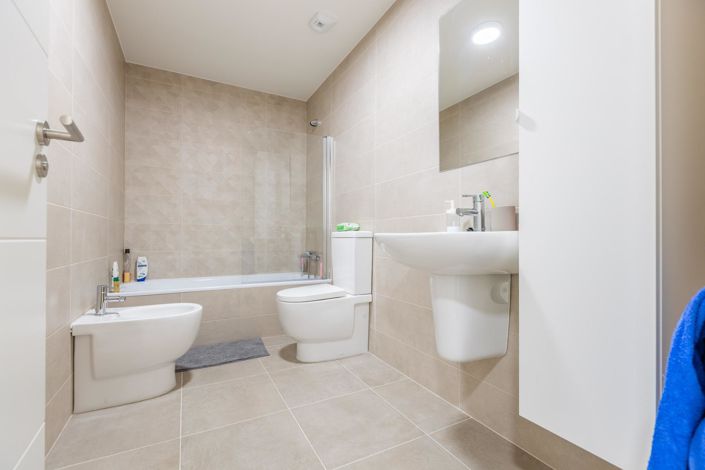 Image No.10-3 Bed Flat for sale