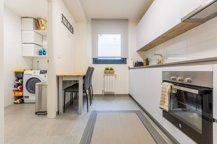 Image No.3-3 Bed Flat for sale