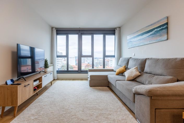 Image No.8-3 Bed Flat for sale