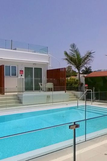 Image No.7-24 Bed Property for sale