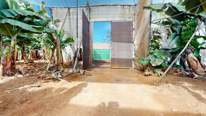 Image No.10-5 Bed Property for sale