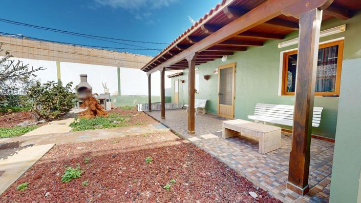 Image No.13-5 Bed Property for sale