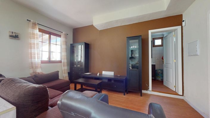 Image No.16-5 Bed Property for sale