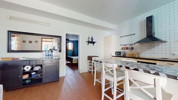 Image No.17-5 Bed Property for sale