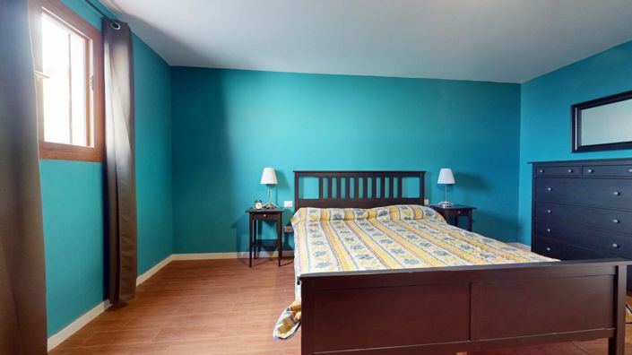 Image No.21-5 Bed Property for sale