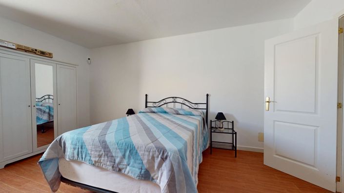 Image No.23-5 Bed Property for sale