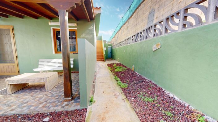 Image No.30-5 Bed Property for sale