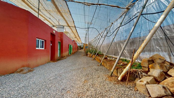 Image No.6-5 Bed Property for sale