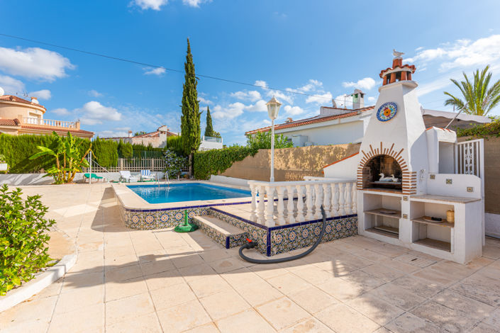 Image No.21-3 Bed Villa for sale