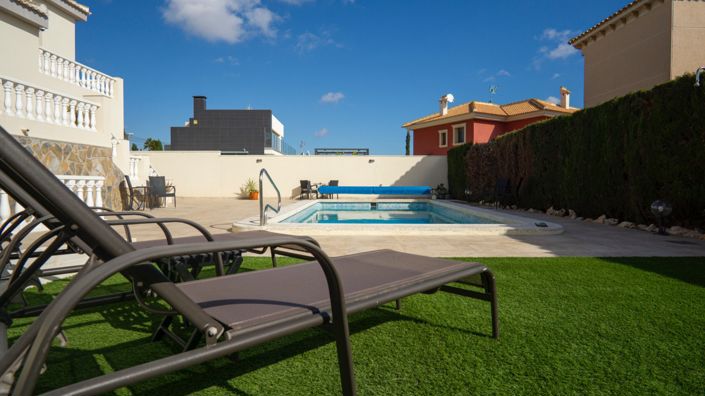 Image No.37-3 Bed Villa for sale