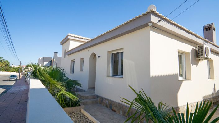 Image No.42-3 Bed Villa for sale