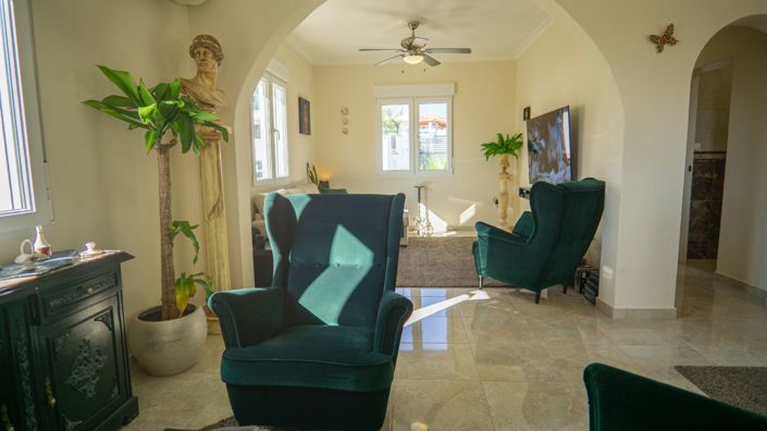 Image No.6-3 Bed Villa for sale