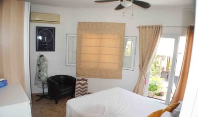 d64e3702f410ac64e3702f410eb