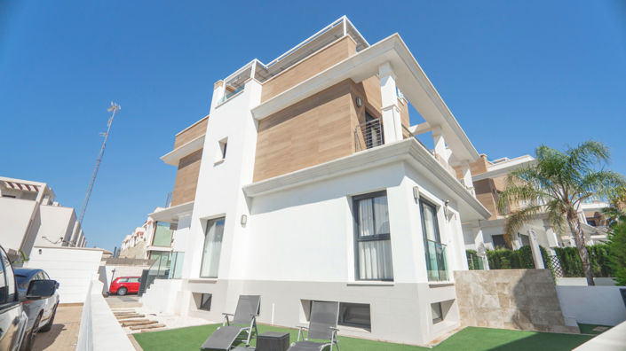 Image No.1-Propriété de 4 chambres à vendre à Ciudad Quesada
