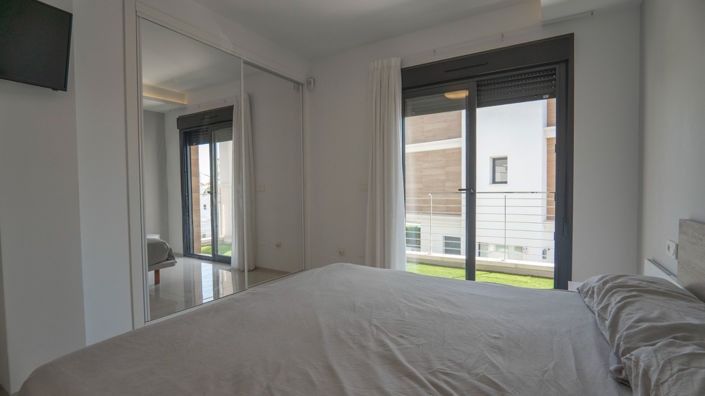 Image No.19-4 Bed Property for sale