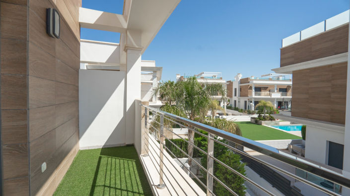 Image No.21-4 Bed Property for sale