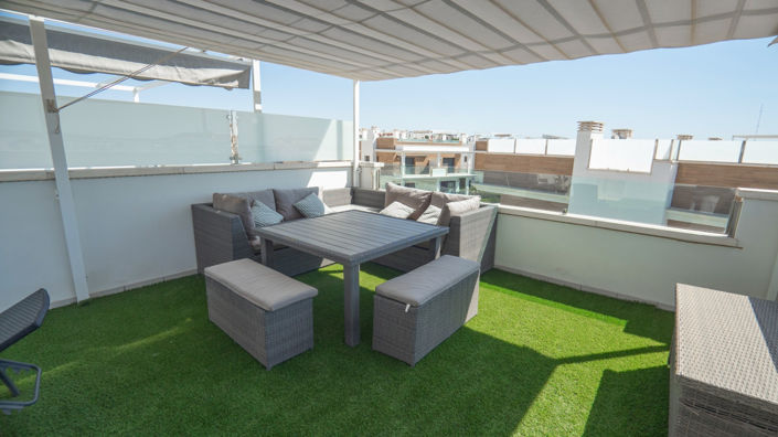 Image No.24-4 Bed Property for sale