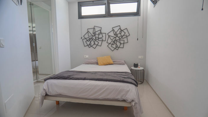 Image No.37-4 Bed Property for sale