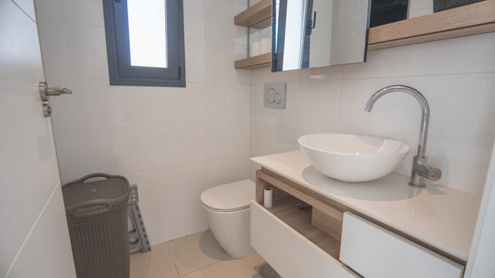 Image No.39-4 Bed Property for sale