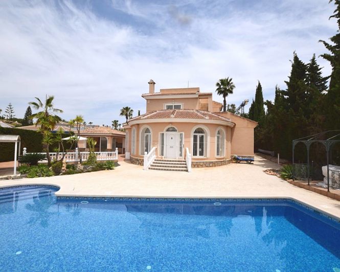 Image No.1-Villa de 4 chambres à vendre à Ciudad Quesada