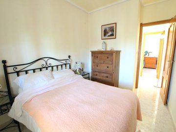 48526_spacious_detached_villa_walking_distance_to_the_beach_030924061732_img_2395
