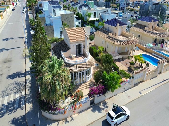 Image No.2-Villa de 2 chambres à vendre à La Zenia