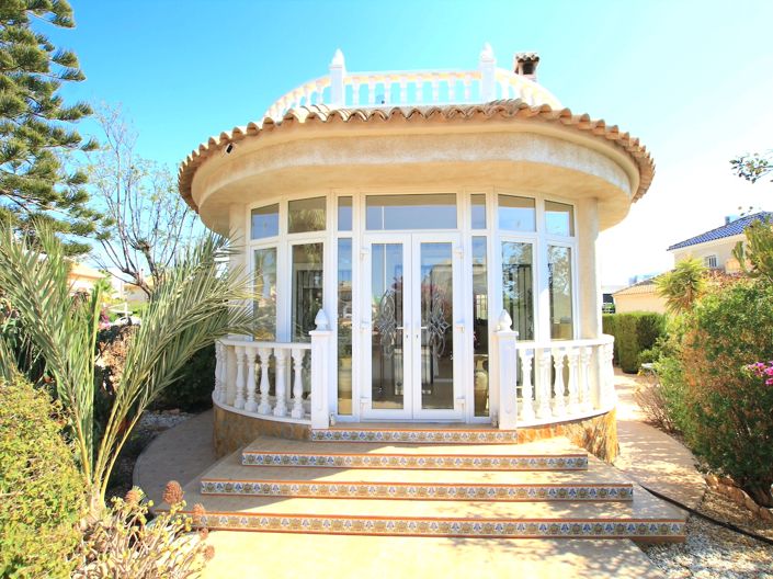 Image No.3-Villa de 2 chambres à vendre à La Zenia