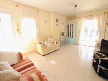 48526_spacious_detached_villa_walking_distance_to_the_beach_030924061731_img_2398