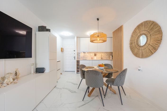 Image No.8-2 Bed Apartment for sale