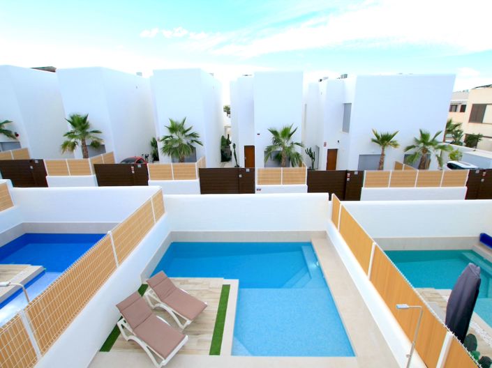 Image No.27-3 Bed Villa for sale