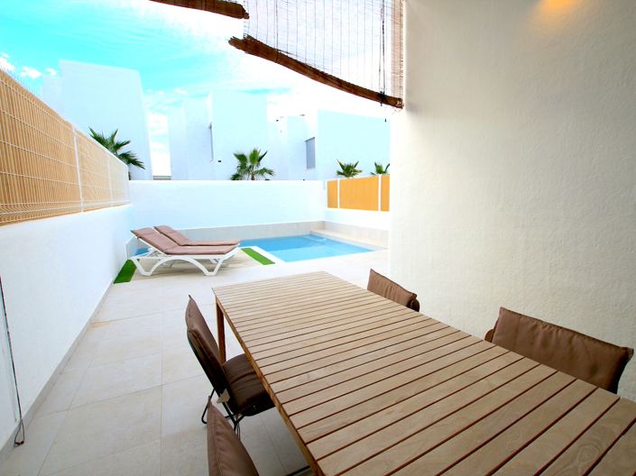 Image No.3-3 Bed Villa for sale