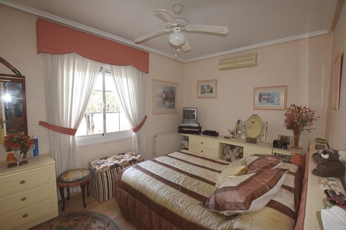 Image No.17-5 Bed Villa for sale