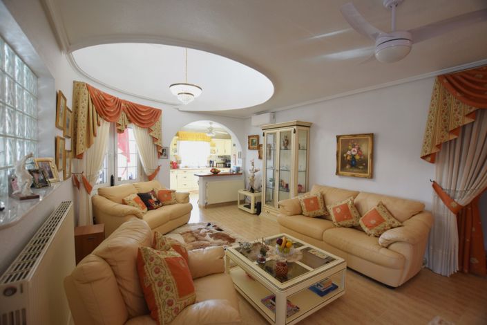 Image No.6-5 Bed Villa for sale