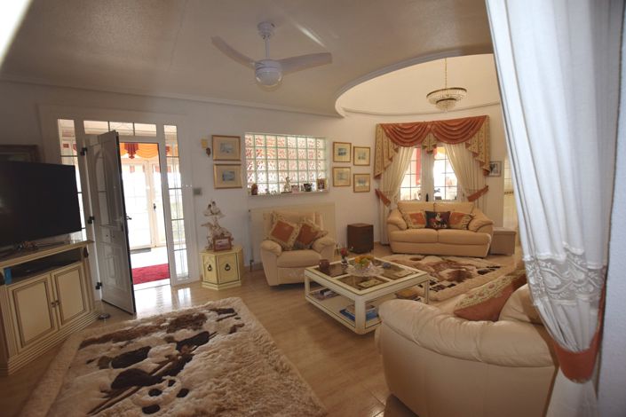 Image No.7-5 Bed Villa for sale