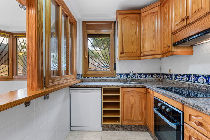 Image No.10-3 Bed Apartment for sale