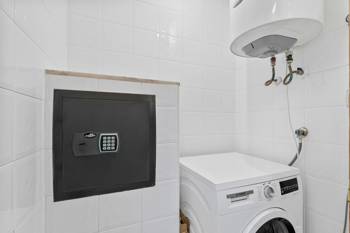 Image No.12-3 Bed Apartment for sale