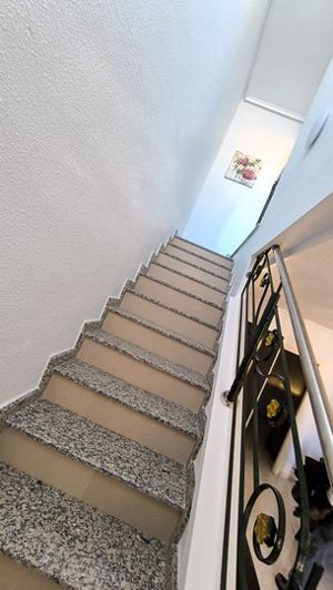 Image No.14-3 Bed Townhouse for sale