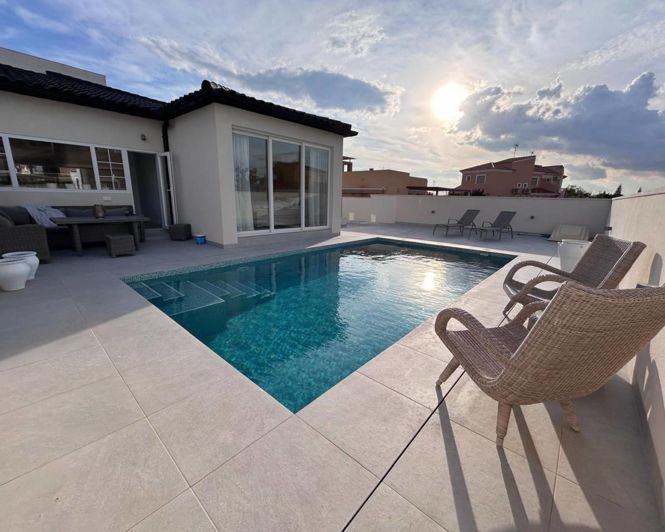 Image No.1-Villa de 3 chambres à vendre à Torrevieja