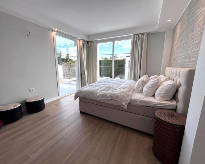 Image No.10-3 Bed Villa for sale