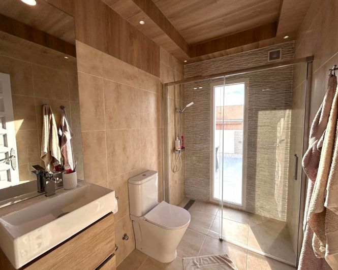 Image No.12-3 Bed Villa for sale