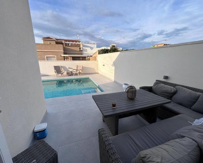 Image No.27-3 Bed Villa for sale