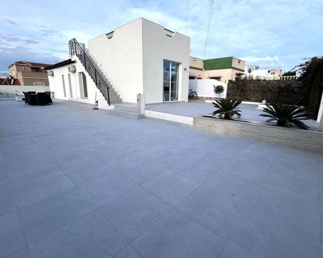 Image No.28-3 Bed Villa for sale