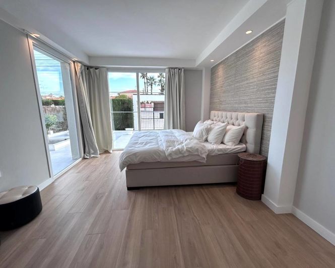 Image No.9-3 Bed Villa for sale