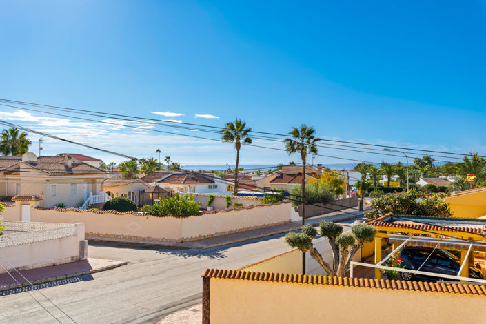 Image No.37-5 Bed Villa for sale