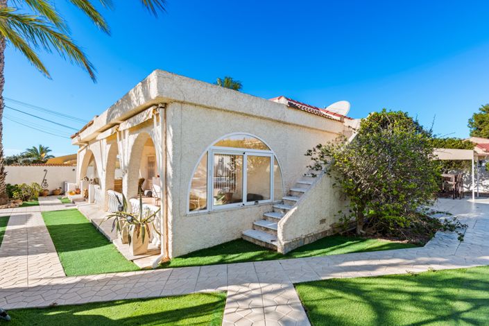 Image No.52-5 Bed Villa for sale